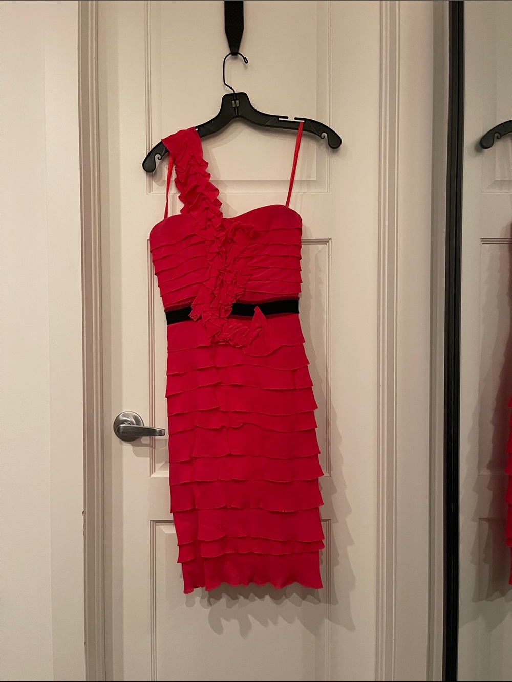 BCBGMAXAZRIA Azalea Red Tiered Ruffle One-Shoulder Mini Dress - Size 0